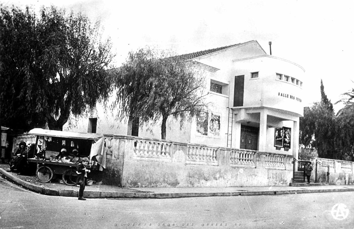 Cassaigne 503- Salle des fetes COLLECTION DES AMIS DE ND DE SANTA CRUZ.jpg